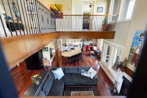 7 Discovery Ridge Cove Sw, Calgary, AB - Indoor