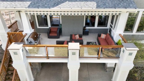 7 Discovery Ridge Cove Sw, Calgary, AB - Outdoor