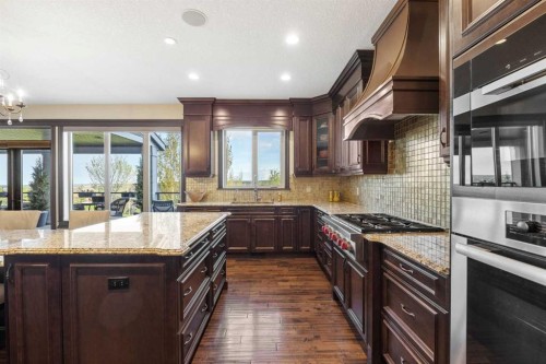 11 Timberline Gate Sw, Calgary, AB - Indoor Photo Showing Kitchen With Upgraded Kitchen