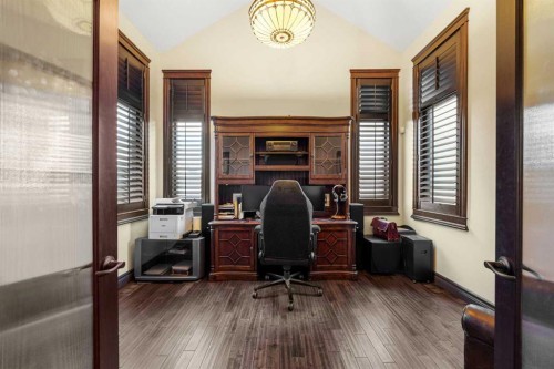 11 Timberline Gate Sw, Calgary, AB - Indoor