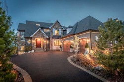 11 Timberline Gate SW Calgary, AB T3H 0W3