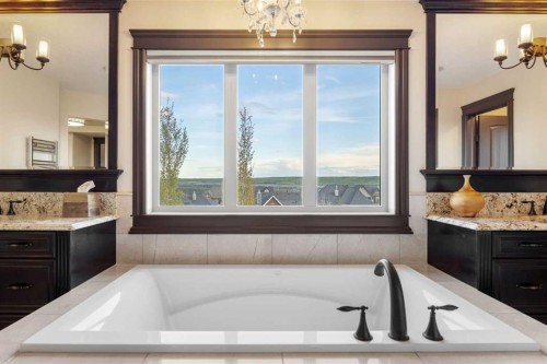 11 Timberline Gate Sw, Calgary, AB - Indoor Photo Showing Bathroom