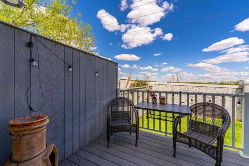 105 Bedford Manor Ne, Calgary, AB - Outdoor With Deck Patio Veranda With Exterior