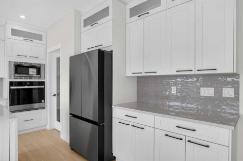 14 Ranchers Meadows, Okotoks, AB - Indoor Photo Showing Kitchen