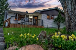 3027 Brentwood Boulevard NW Calgary, AB T2L 1J6