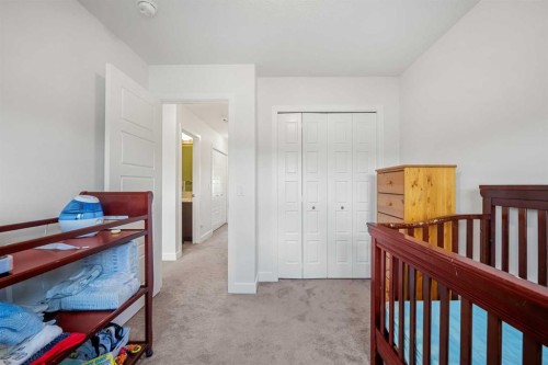 149 Belmont Boulevard Sw, Calgary, AB - Indoor Photo Showing Bedroom