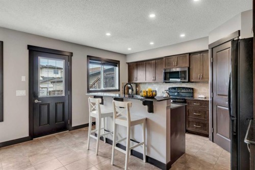 91 Panora Square Nw, Calgary, AB - Indoor Photo Showing Kitchen