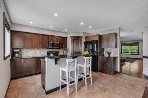 91 Panora Square Nw, Calgary, AB - Indoor Photo Showing Kitchen