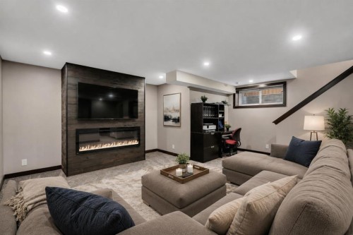 91 Panora Square Nw, Calgary, AB - Indoor Photo Showing Living Room