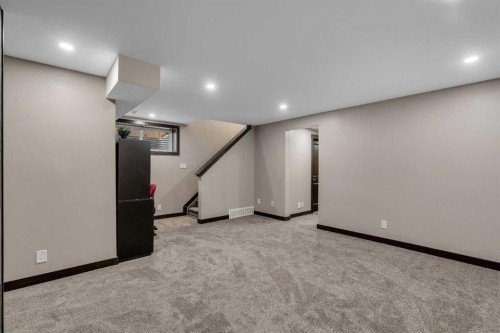 91 Panora Square Nw, Calgary, AB - Indoor