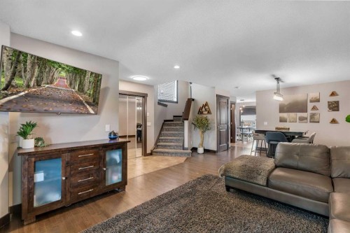 91 Panora Square Nw, Calgary, AB - Indoor Photo Showing Living Room