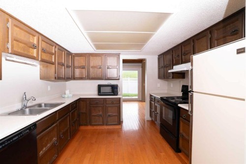 30-228 Theodore Place Nw, Calgary, AB 