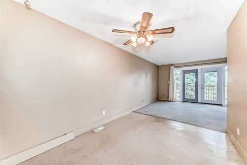 112 Albert Street Se, Airdrie, AB - Indoor Photo Showing Other Room
