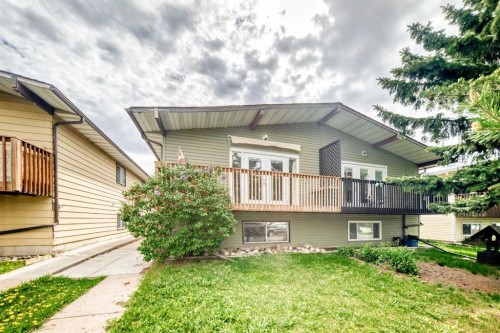 112 Albert Street SE Airdrie, AB T4B 0R5