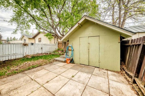 112 Albert Street Se, Airdrie, AB - Outdoor With Exterior
