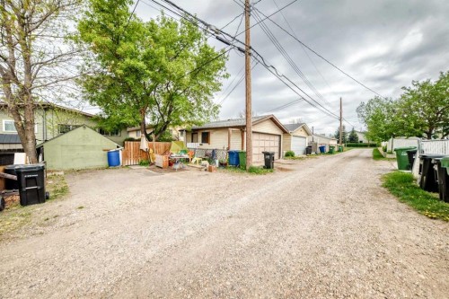 112 Albert Street Se, Airdrie, AB - Outdoor