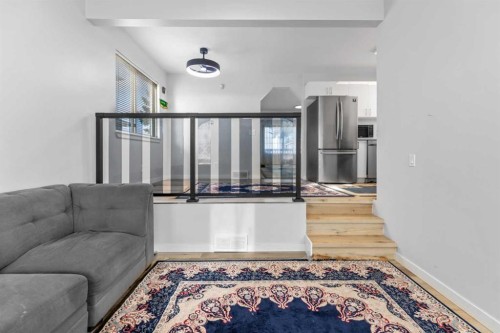 3806 Catalina Boulevard Ne, Calgary, AB - Indoor Photo Showing Other Room