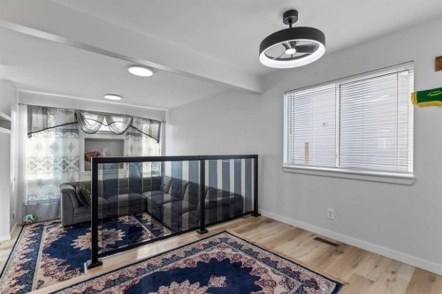 3806 Catalina Boulevard Ne, Calgary, AB - Indoor Photo Showing Other Room