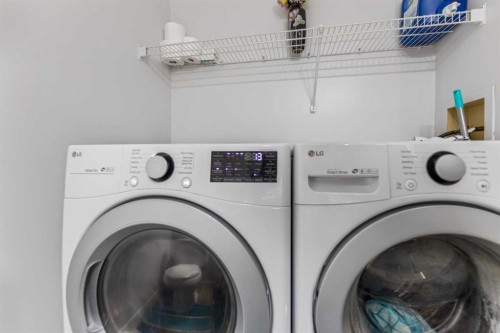 3806 Catalina Boulevard Ne, Calgary, AB - Indoor Photo Showing Laundry Room