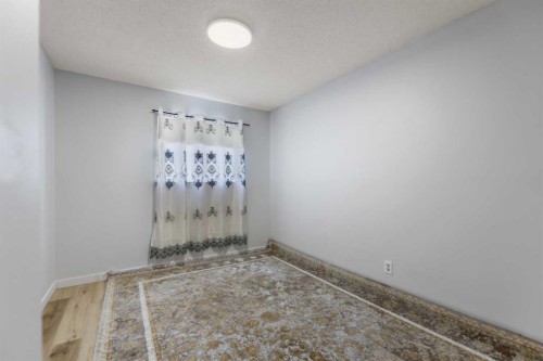 3806 Catalina Boulevard Ne, Calgary, AB - Indoor Photo Showing Other Room