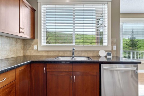 337 Discovery Ridge Boulevard Sw, Calgary, AB - Indoor Photo Showing Kitchen With Double Sink