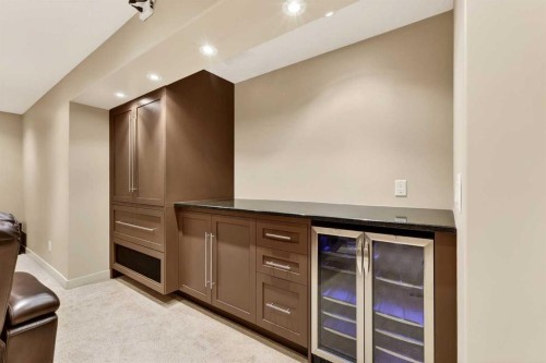 337 Discovery Ridge Boulevard Sw, Calgary, AB - Indoor Photo Showing Other Room