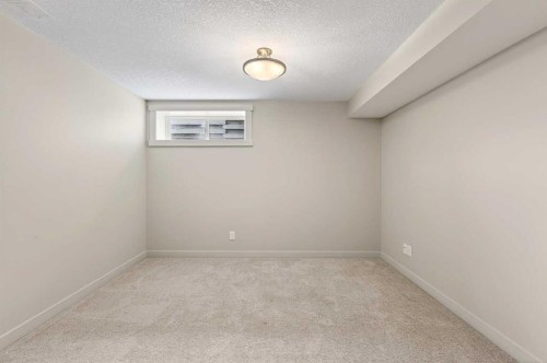 337 Discovery Ridge Boulevard Sw, Calgary, AB - Indoor Photo Showing Other Room