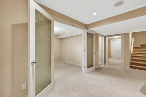 337 Discovery Ridge Boulevard Sw, Calgary, AB - Indoor