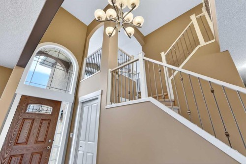 337 Discovery Ridge Boulevard Sw, Calgary, AB - Indoor Photo Showing Other Room