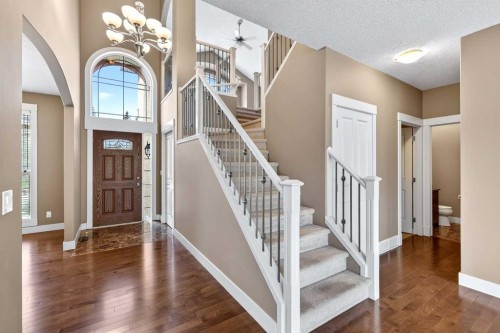 337 Discovery Ridge Boulevard Sw, Calgary, AB - Indoor Photo Showing Other Room