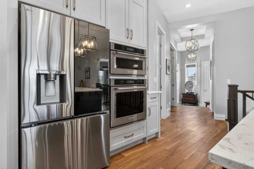 233 Spring Water Close, Heritage Pointe, AB - Indoor Photo Showing Kitchen