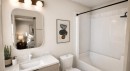 222 Greystone Boulevard, Cochrane, AB  - Indoor Photo Showing Bathroom 