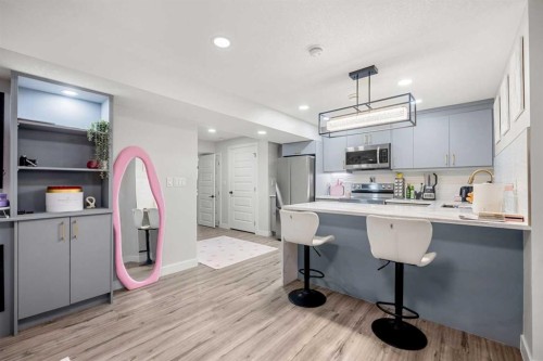 353 Seton Villas Se, Calgary, AB - Indoor Photo Showing Kitchen With Upgraded Kitchen