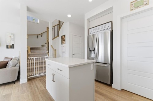 936 Langholm Drive Se, Airdrie, AB - Indoor