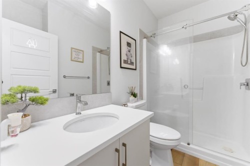 936 Langholm Drive Se, Airdrie, AB - Indoor Photo Showing Bathroom