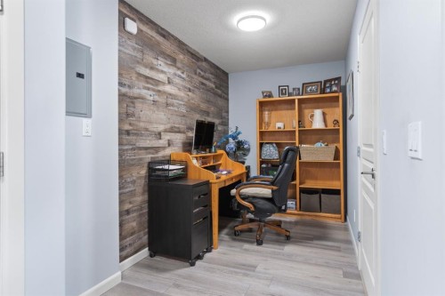 206-30 Cranfield Link Se, Calgary, AB - Indoor Photo Showing Office