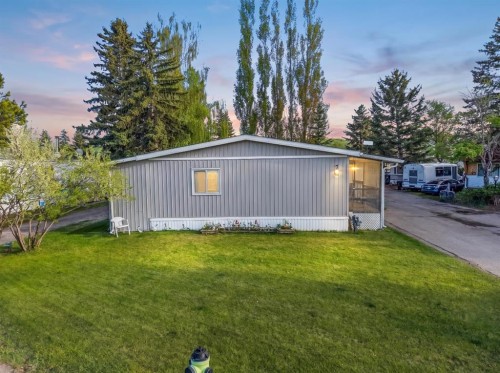 1-3223 83 Street, Calgary, AB 