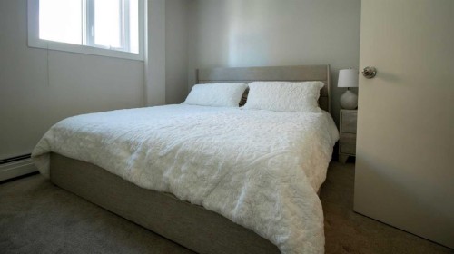 302-1111 15 Avenue Sw, Calgary, AB - Indoor Photo Showing Bedroom