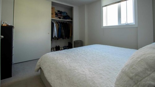302-1111 15 Avenue Sw, Calgary, AB - Indoor Photo Showing Bedroom