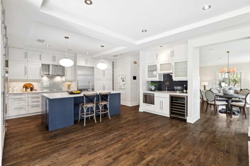 3237 7 Street Sw, Calgary, AB - Indoor Photo Showing Kitchen With Upgraded Kitchen