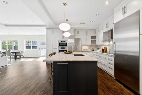 3237 7 Street Sw, Calgary, AB - Indoor Photo Showing Kitchen With Upgraded Kitchen