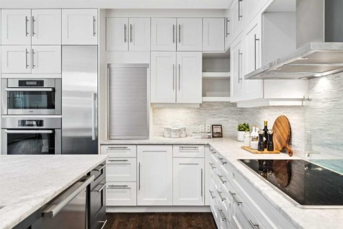 3237 7 Street Sw, Calgary, AB - Indoor Photo Showing Kitchen With Upgraded Kitchen