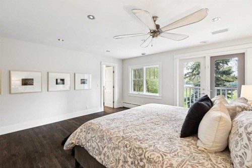 3237 7 Street Sw, Calgary, AB - Indoor Photo Showing Bedroom