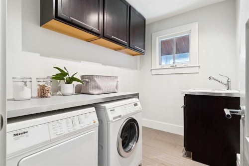 3237 7 Street Sw, Calgary, AB - Indoor Photo Showing Laundry Room