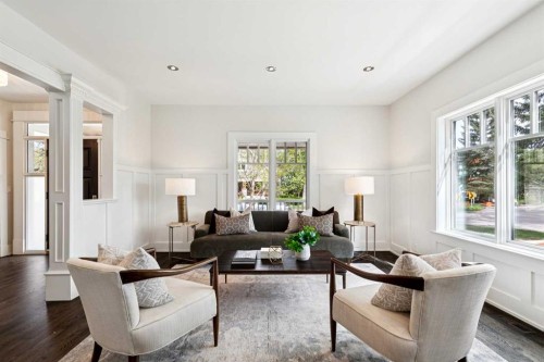 3237 7 Street Sw, Calgary, AB - Indoor Photo Showing Living Room