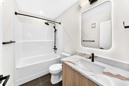 226 Greystone Boulevard, Cochrane, AB - Indoor Photo Showing Bathroom