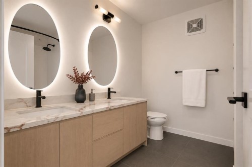 226 Greystone Boulevard, Cochrane, AB - Indoor Photo Showing Bathroom