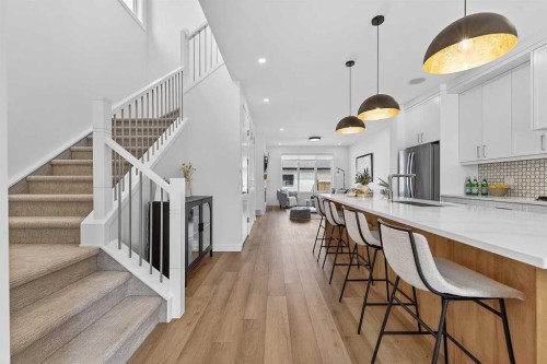 8124 47 Avenue Nw, Calgary, AB 
