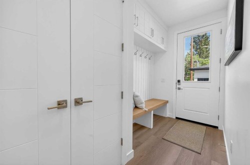 8124 47 Avenue Nw, Calgary, AB 