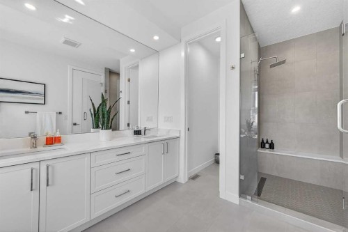 8124 47 Avenue Nw, Calgary, AB 